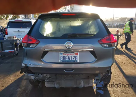 2017 Nissan Rogue S z USA, uszkodzony, nr VIN KNMAT2MT5HP615965